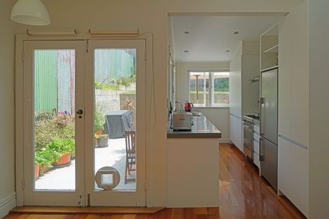 Photo of property in 9 Torquay Terrace, Newtown, Wellington, 6021