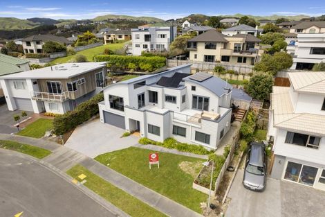 Photo of property in 8 Bowsprit Way, Whitby, Porirua, 5024