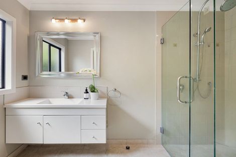 Photo of property in 30 Sandwich Road, St Andrews, Hamilton, 3200