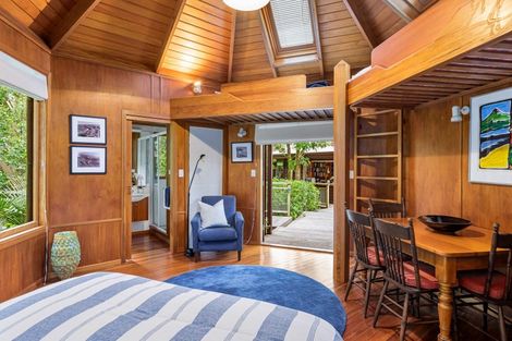 Photo of property in 68-70 Matakatia Parade, Matakatia, Whangaparaoa, 0930