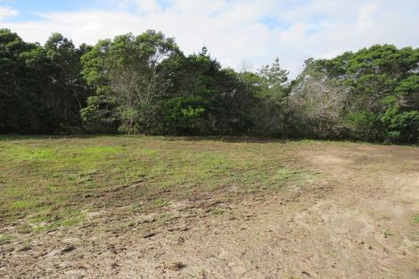 Photo of property in 28 Dudley Crescent, Cable Bay, 0420