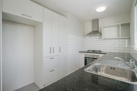 Photo of property in 16 Fay Close, Wiri, Auckland, 2104