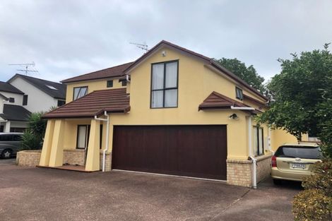 Photo of property in 33a Oakwood Grove, Eastern Beach, Auckland, 2012