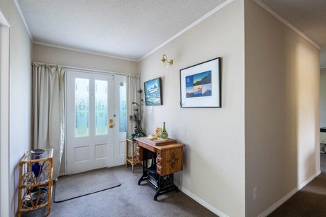 Photo of property in 2 Byron Place, Whalers Gate, New Plymouth, 4310