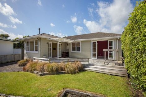 Photo of property in 11 Hartley Place, Awapuni, Palmerston North, 4412