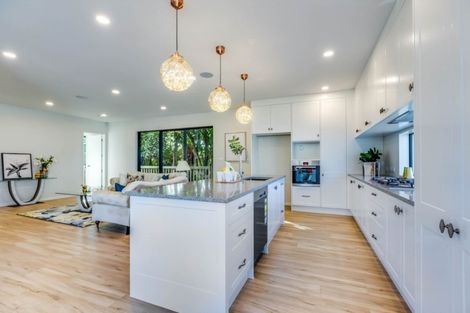 Photo of property in 1 Ti Kouka Place, Te Atatu Peninsula, Auckland, 0610