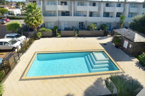 Photo of property in 39/3 Riverside Road, Orewa, 0931