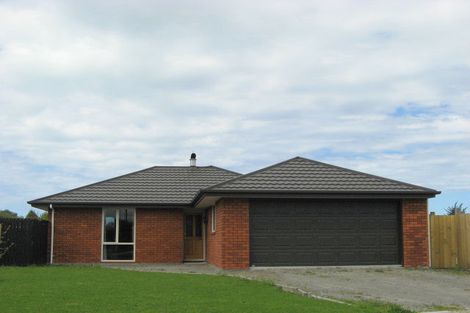 Photo of property in 22 James Drive, Woodend, 7610