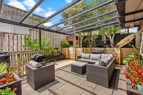 Photo of property in 57a Lavery Place, Sunnynook, Auckland, 0632