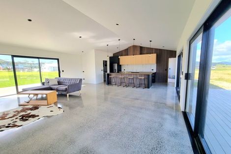 Photo of property in 307 Matarangi Drive, Matarangi, Whitianga, 3592