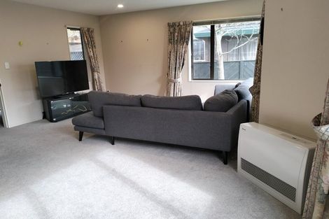 Photo of property in 2/198 Waterloo Road, Hutt Central, Lower Hutt, 5011