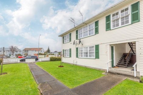 Photo of property in 1/95 Whites Line East, Waiwhetu, Lower Hutt, 5010