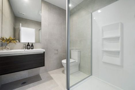 Photo of property in 4 Park Green Avenue, Rosehill, Papakura, 2113