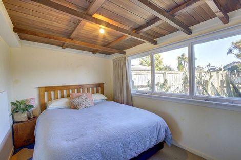 Photo of property in 20 Reserve Road, Waikuku Beach, 7473