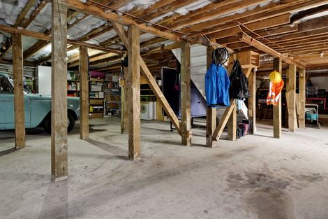 Photo of property in 19 Konini Road, Titirangi, Auckland, 0604