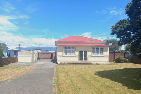 Photo of property in 6 Chamberlain Street, Waimangaroa, Westport, 7891