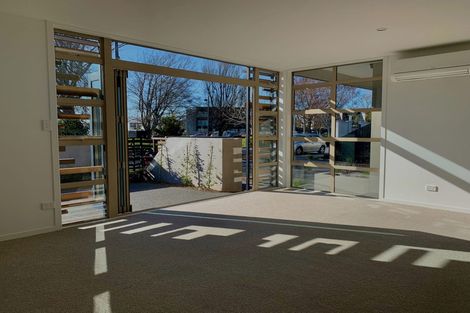 Photo of property in 323 Cambridge Terrace, Christchurch Central, Christchurch, 8013