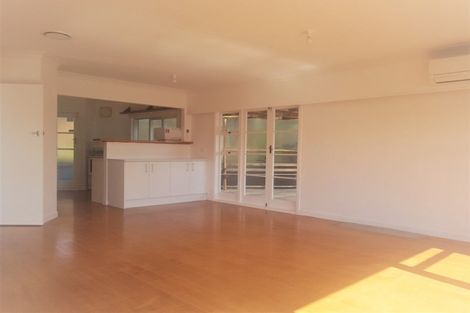 Photo of property in 292 Hurstmere Road, Takapuna, Auckland, 0622