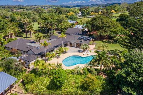 Photo of property in 349 Clifton Road, Whitford, Howick, 2571