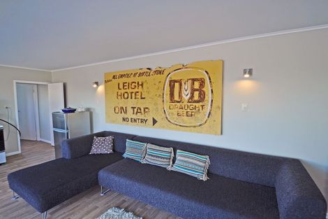 Photo of property in 11 Penguin Street, Leigh, 0985