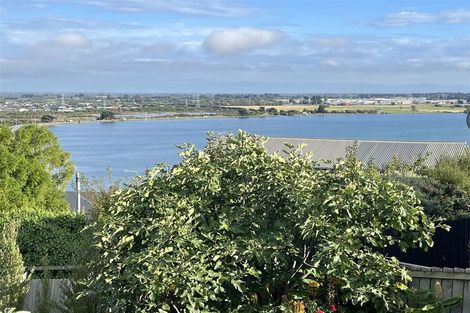 Photo of property in 29 Cannon Hill Crescent, Mount Pleasant, Christchurch, 8081