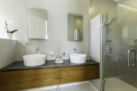 Photo of property in 55 Wainui Avenue, Point Chevalier, Auckland, 1022