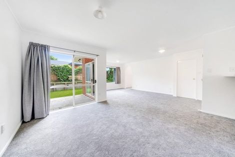 Photo of property in 5 Woodlark Close, Weymouth, Auckland, 2103