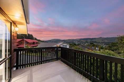 Photo of property in 46 Peterhouse Street, Tawa, Wellington, 5028