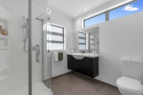 Photo of property in 145 Kings Avenue, Matua, Tauranga, 3110