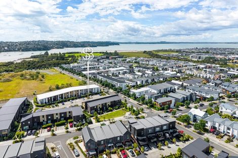 Photo of property in 82 Glidepath Road, Hobsonville, Auckland, 0616