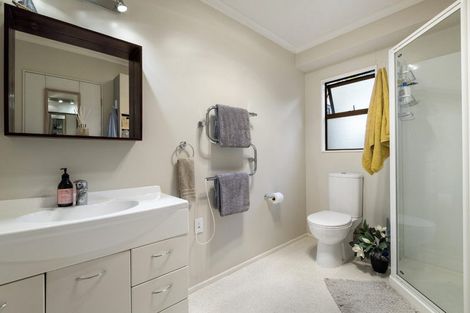 Photo of property in 83b William Bayes Place, Red Beach, 0932