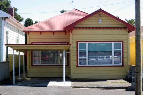 Photo of property in 14 Church Place, Whanganui, 4500