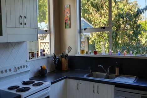 Photo of property in 1 Ngapuhi Street, Saint Johns Hill, Whanganui, 4501