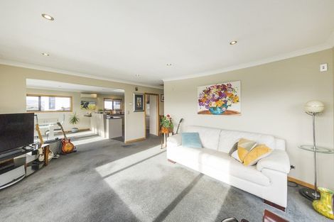 Photo of property in 56 Ruapehu Drive, Fitzherbert, Palmerston North, 4410