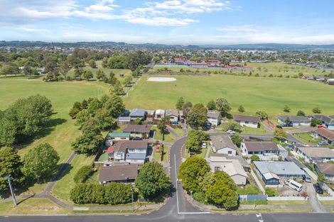 Photo of property in 2/8 Celmisia Place, Weymouth, Auckland, 2103