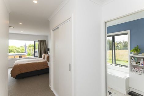 Photo of property in 32 Hillview Terrace, Mangapapa, Gisborne, 4010