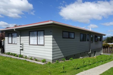 Photo of property in 3a Hawk Place, Selwyn Heights, Rotorua, 3015