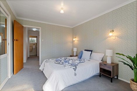 Photo of property in 6c Fairview Place, Westown, New Plymouth, 4310