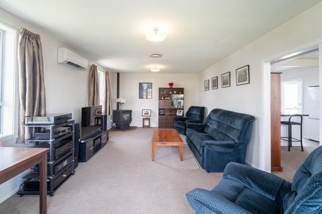 Photo of property in 12 Cowper Place, Avondale, Christchurch, 8061