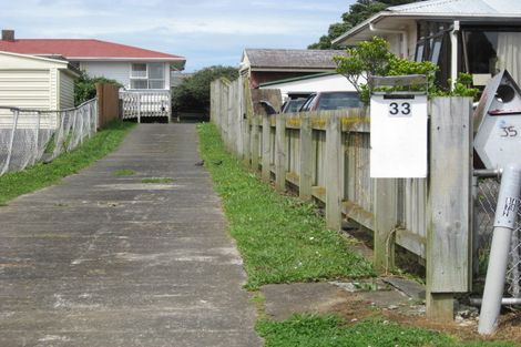 Photo of property in 35 Ashgrove Road, Mangere, Auckland, 2022