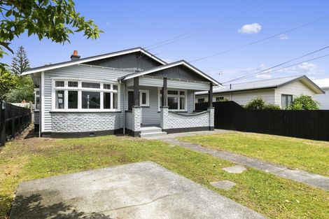 Photo of property in 135 Whites Line East, Waiwhetu, Lower Hutt, 5010