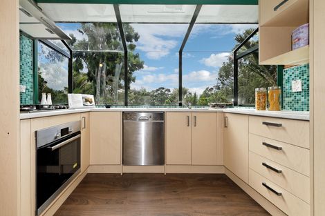 Photo of property in 40 Wood Bay Road, Titirangi, Auckland, 0604