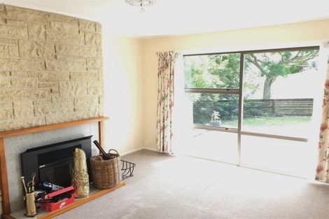 Photo of property in 1/16 Peach Road, Glenfield, Auckland, 0629