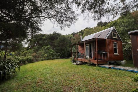 Photo of property in 11 Nikau Street, Duncan Bay, Tennyson Inlet, 7195