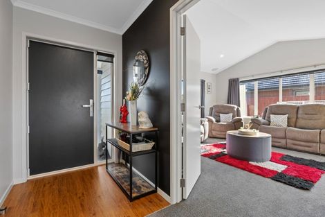 Photo of property in 22 Dreaver Drive, Waitara, 4320