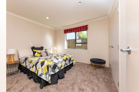 Photo of property in 34a Wattle Street, New Lynn, Auckland, 0600