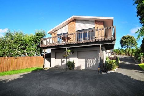 Photo of property in 40 Whangaparaoa Road, Red Beach, 0932