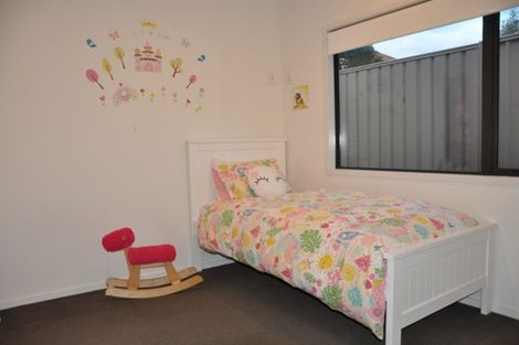 Photo of property in 11 Kirkpatrick Place, Havelock North, 4130