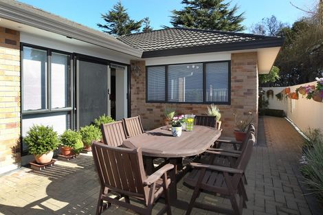 Photo of property in 4/28 Te Aute Road, Havelock North, 4130
