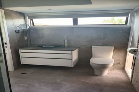 Photo of property in 5 Sutton Crescent, Papatoetoe, Auckland, 2025